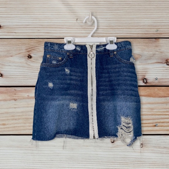 Blue denim jean skirt with zipper - Picture 1 of 3